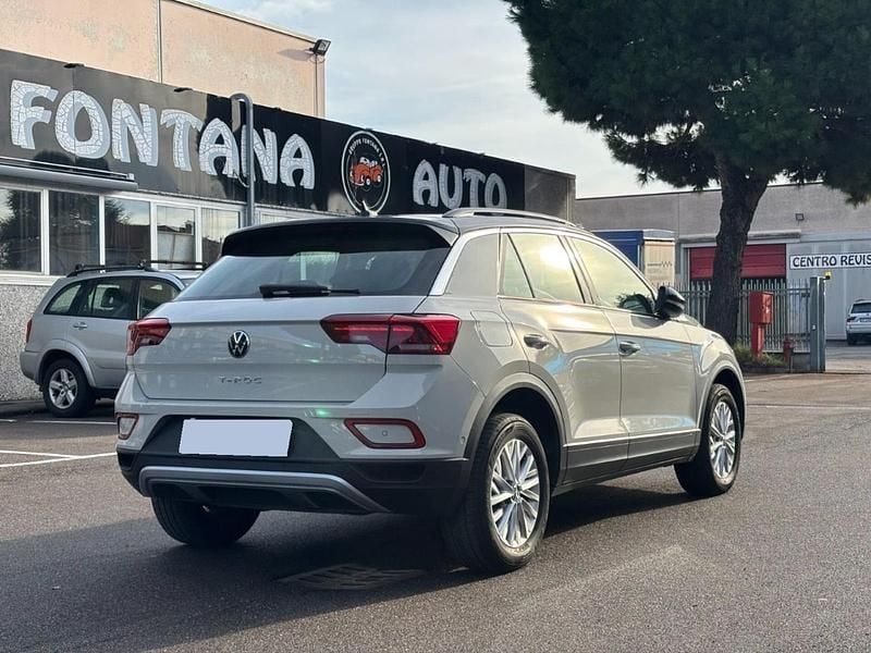 Occasion VW T-Roc Life 110 PK (80 kW) 2024 Beige SUV