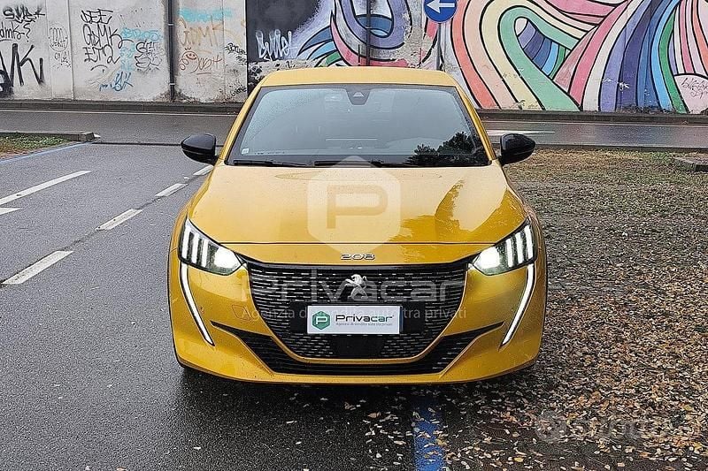 Usata Peugeot 208 GT-line 101 CV (74 kW) 2020 Giallo Utilitaria