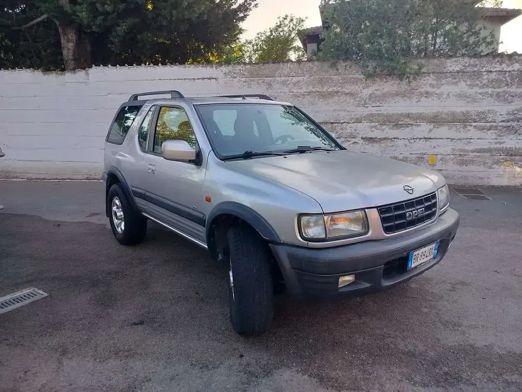 Usata Opel Frontera Sport 116 CV (85 kW) 2001 SUV