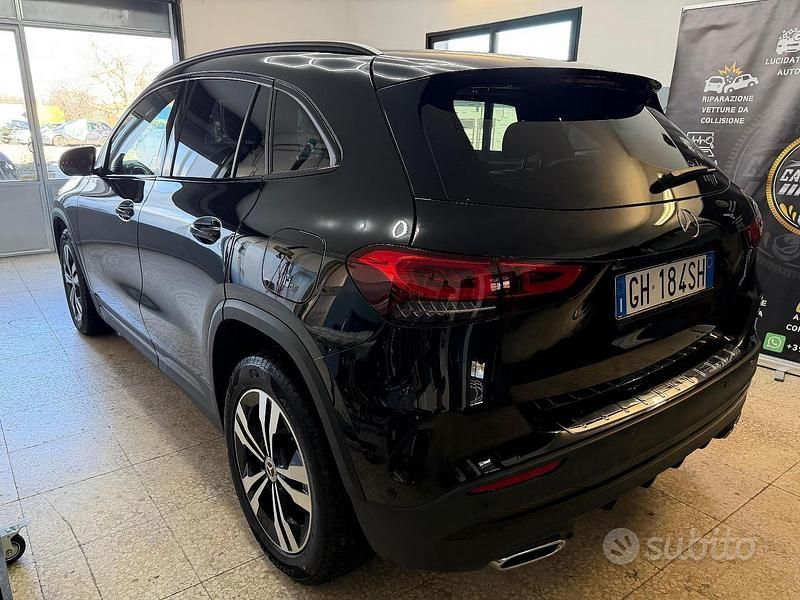 Nero Usata 2022 Mercedes GLA180 SUV | 27.800 € (Super prezzo) - Immagine 1/4