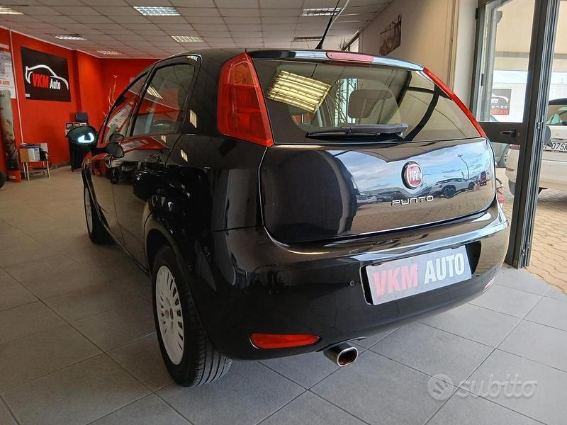 Usata Fiat Punto 69 CV (50 kW) 2017 Nero Utilitaria