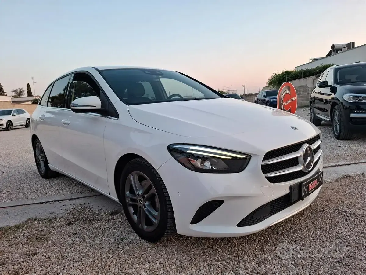 Usata Mercedes B180 116 CV (85 kW) 2020 Bianco Monovolume