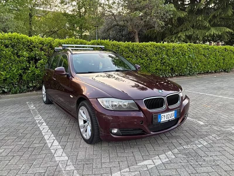 Usata BMW 320 Efficient Dynamics 177 CV (130 kW) 2009 Rosso Station wagon
