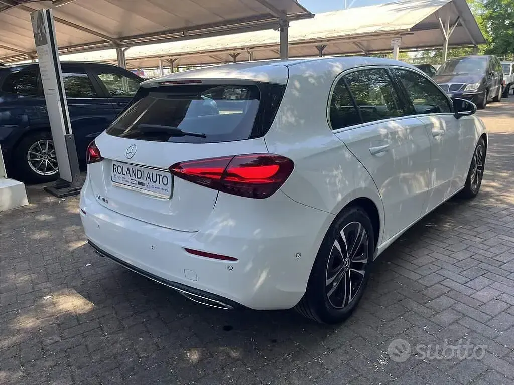 Usata Mercedes A180 Advanced 116 CV (85 kW) 2023 Bianco Berlina