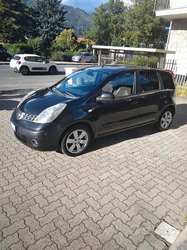 Usata Nissan Note Tekna 86 CV (63 kW) 2007 Nero Berlina