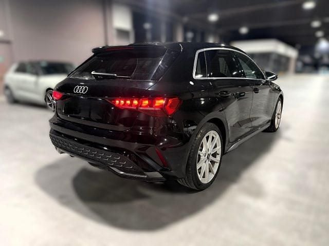 Usata Audi A3 e-tron S-Line 150 CV (110 kW) 2025 Nero metallizzato Utilitaria