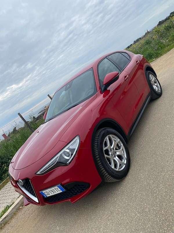 Usata Alfa Romeo Stelvio Business 190 CV (139 kW) 2020 Rosso SUV