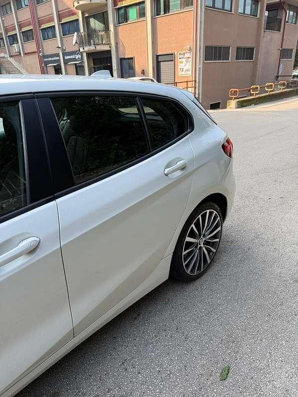 Usata BMW 118 Advantage 150 CV (110 kW) 2020 Utilitaria