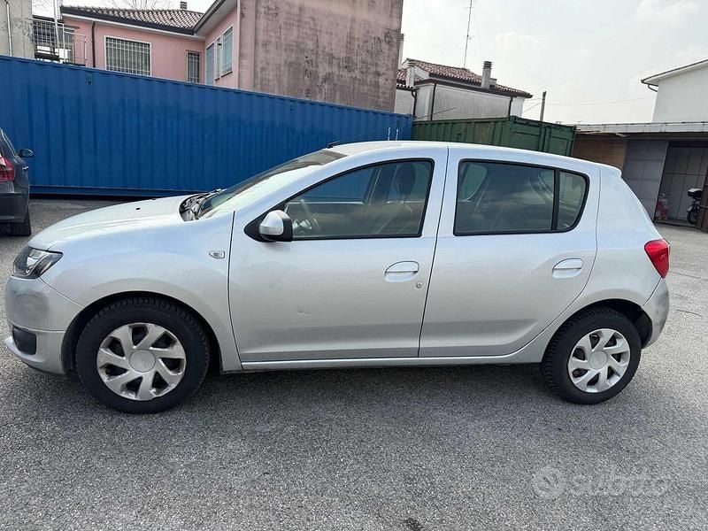 Usata Dacia Sandero 90 CV (66 kW) 2015 Grigio Berlina