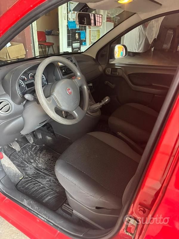 Usata Fiat Panda 69 CV (50 kW) 2010 Rosso Utilitaria