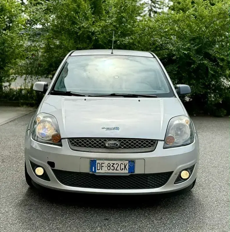 Brugt Ford Fiesta Ghia 75 HK (55 kW) 2007 Hatchback