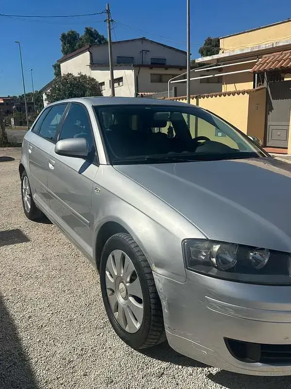 Usata Audi A3 Ambiente 116 CV (85 kW) 2006 Utilitaria