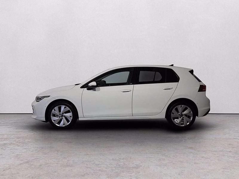 Usata VW Golf VIII Life 150 CV (110 kW) 2025 Pure white Berlina