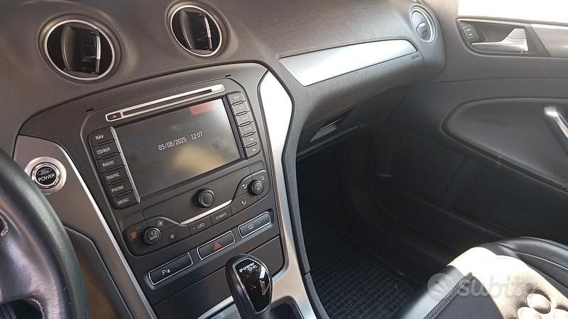 Usata Ford Mondeo 163 CV (119 kW) 2012 Grigio Station wagon