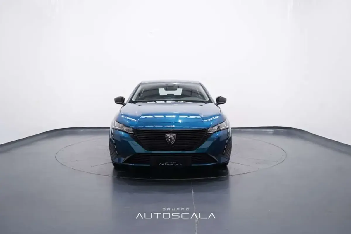 Usata Peugeot 308 Active 131 CV (96 kW) 2024 Blu celebes Berlina