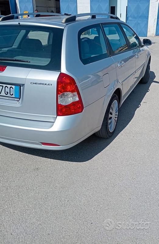 Grigio Usata 2009 Chevrolet G Furgone | 1500 € - Immagine 1/4