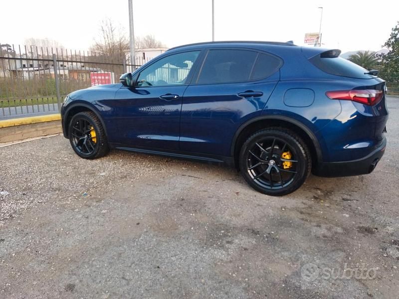 Usata Alfa Romeo Stelvio 210 CV (154 kW) 2019 Blu/azzurro SUV