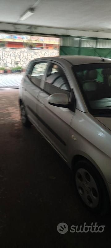 Käytetty Kia Picanto 61 HP (44 kW) 2008 Harmaa Viistoperä