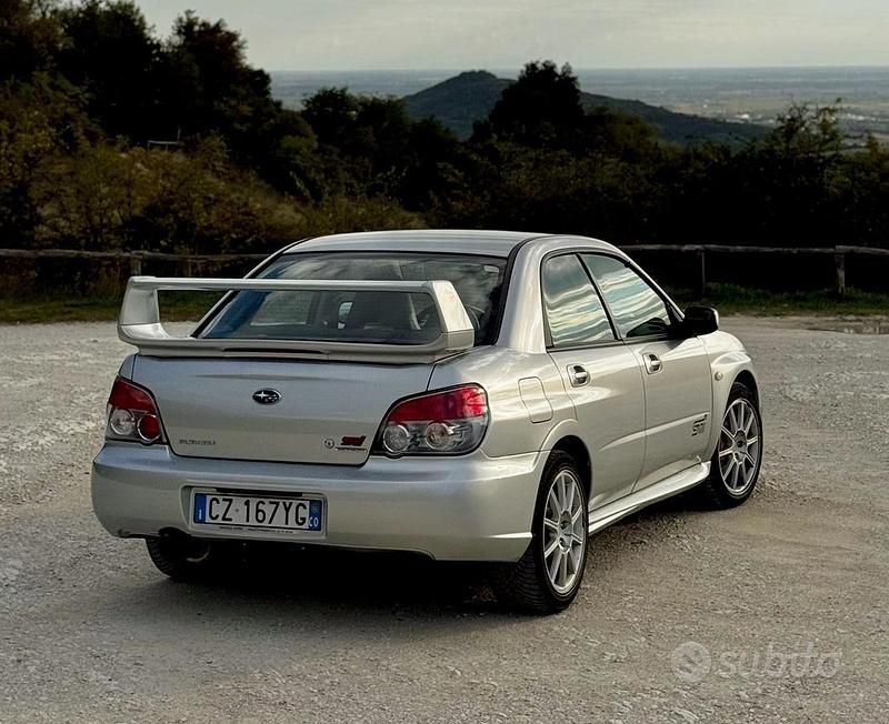 Usata Subaru Impreza 280 CV (205 kW) 2006 Grigio Berlina