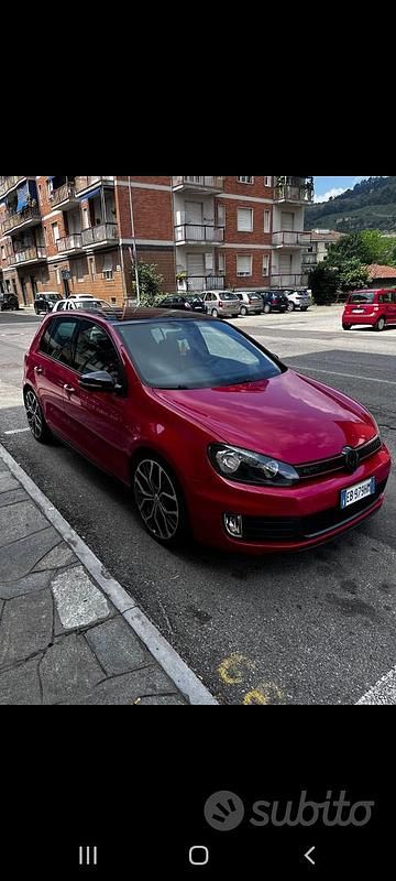 Rosso Usata 2010 VW Golf VI GTD Tre volumi | 7000 € (Buon prezzo) - Immagine 1/4