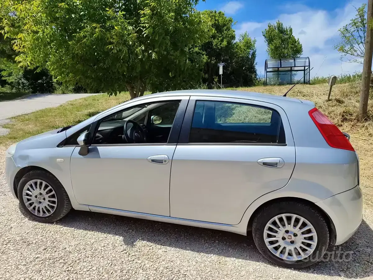 Usata Fiat Grande Punto 65 CV (47 kW) 2008 Grigio Utilitaria