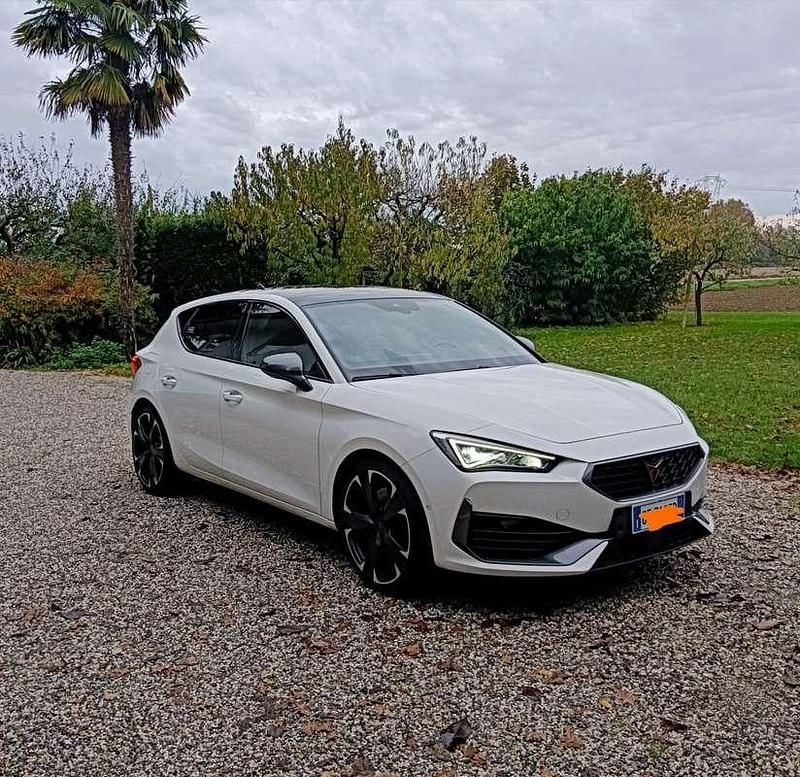 Usata Cupra Leon VZ2 150 CV (110 kW) 2021 Berlina