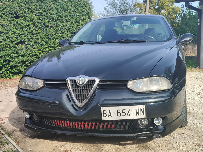 Usato 1998 Alfa Romeo 156 2.5 Benzin 190 CV (7.300 €)