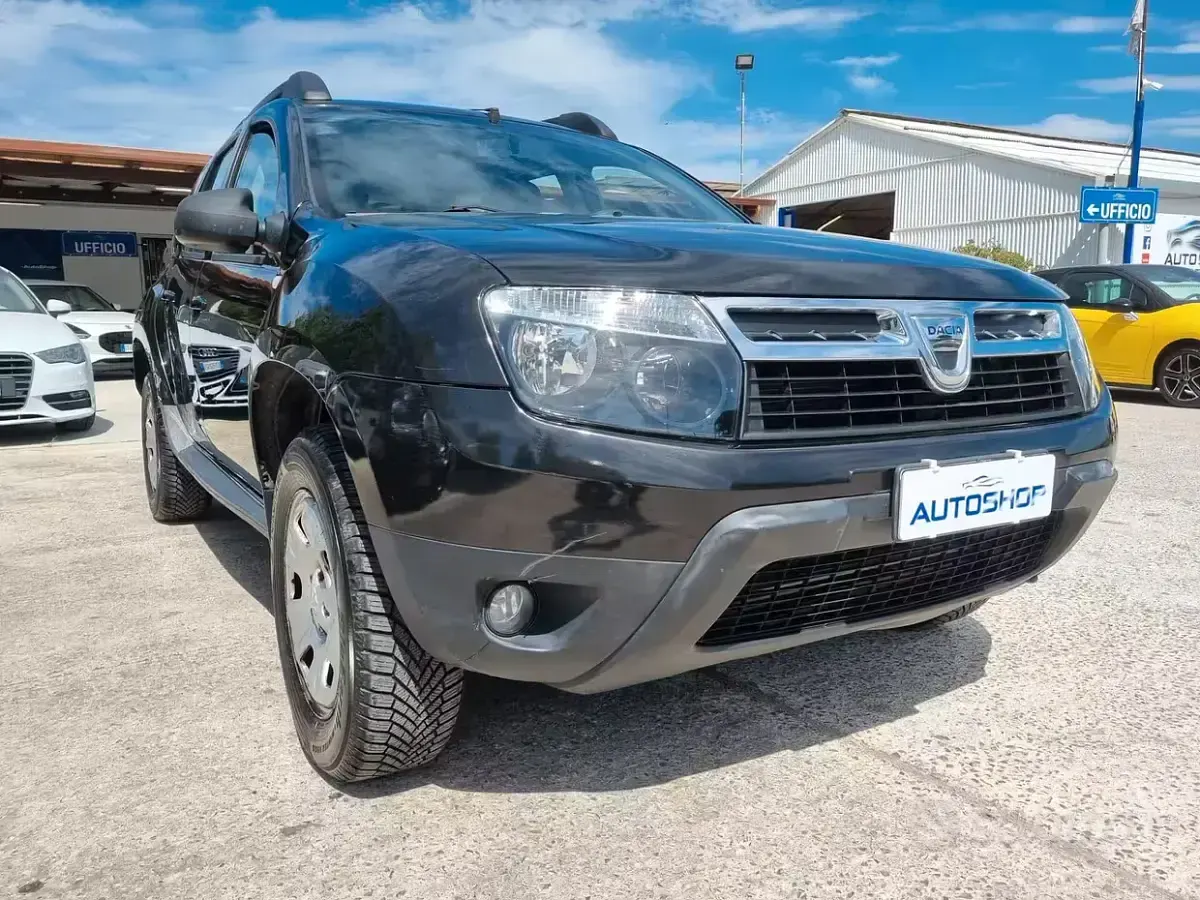 Usata Dacia Duster Lauréate 107 CV (78 kW) 2013 Nero SUV