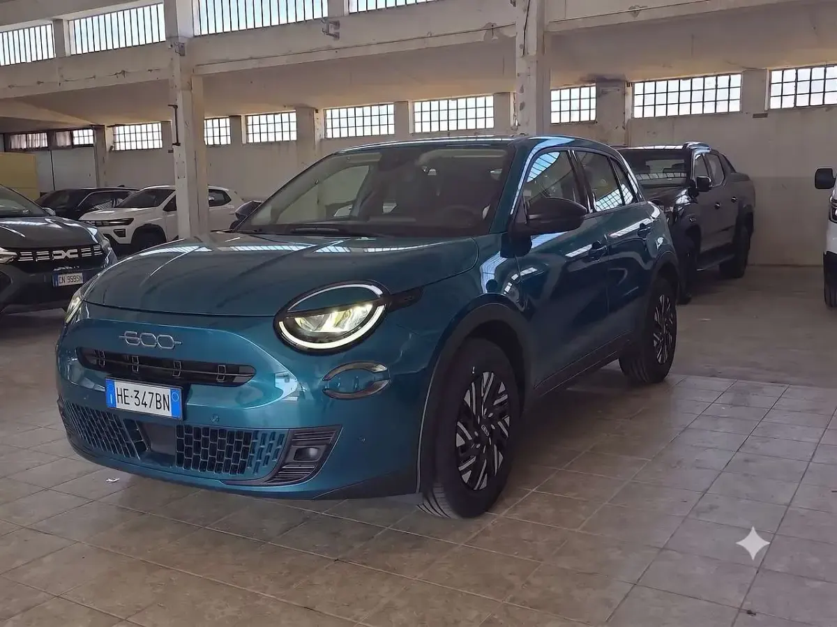 Nuova Fiat 600 99 CV (72 kW) 2026 Blu SUV