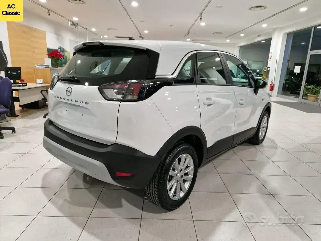 Usata Opel Crossland Elegance 120 CV (88 kW) 2022 Bianco SUV