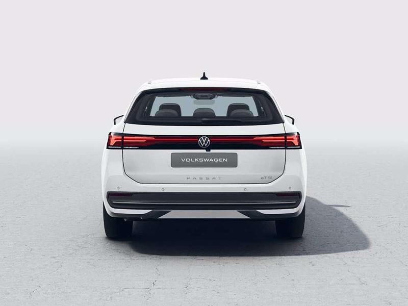 Nuova VW Passat Business 150 CV (110 kW) 2025 Pure white Station wagon
