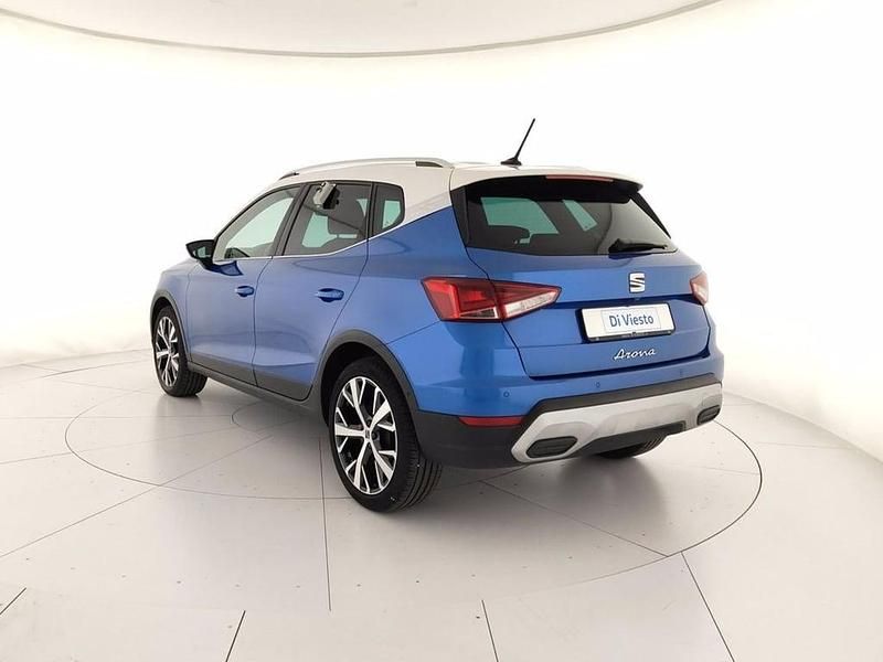 Usata Seat Arona Xperience 95 CV (69 kW) 2021 Blu zaffiro bianco candy SUV