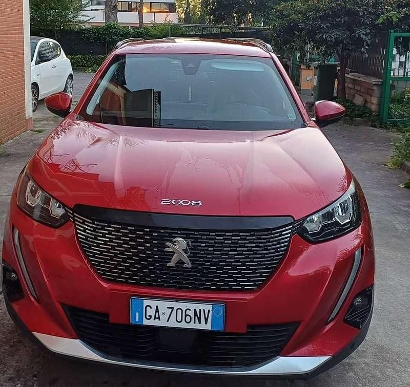 Usata Peugeot 2008 Allure 102 CV (75 kW) 2020 SUV