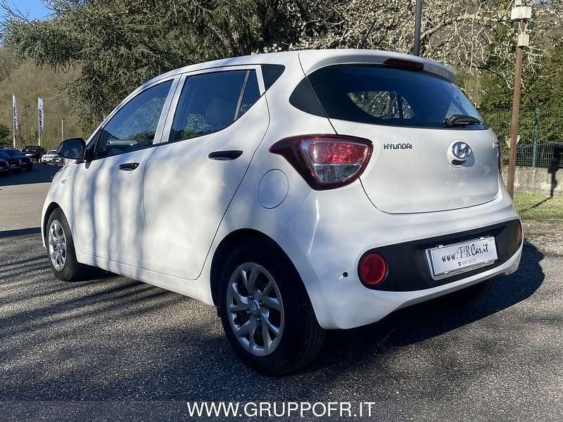 Usata Hyundai i10 Comfort 65 CV (47 kW) 2017 Bianco Utilitaria