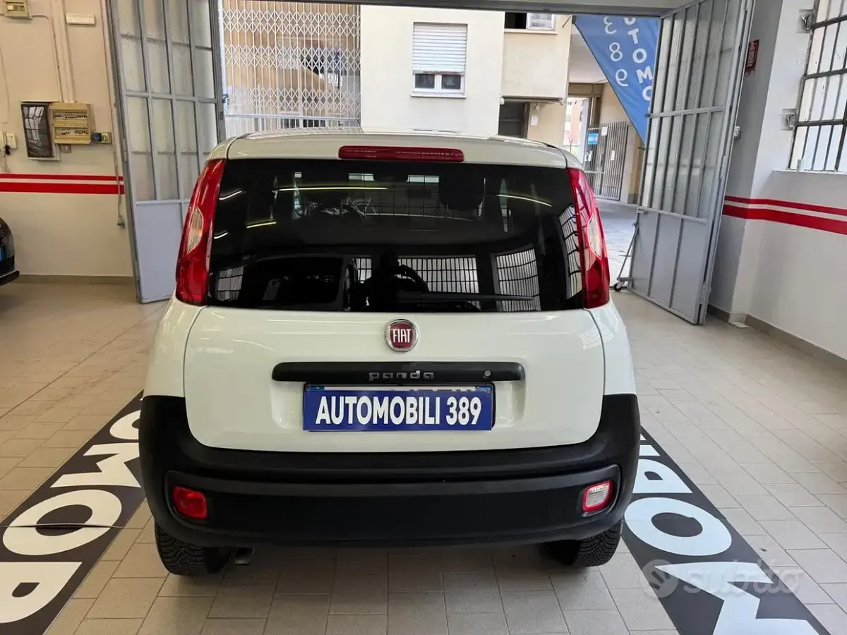 Usata Fiat Panda 4x4 Pop 84 CV (61 kW) 2021 Bianco Utilitaria