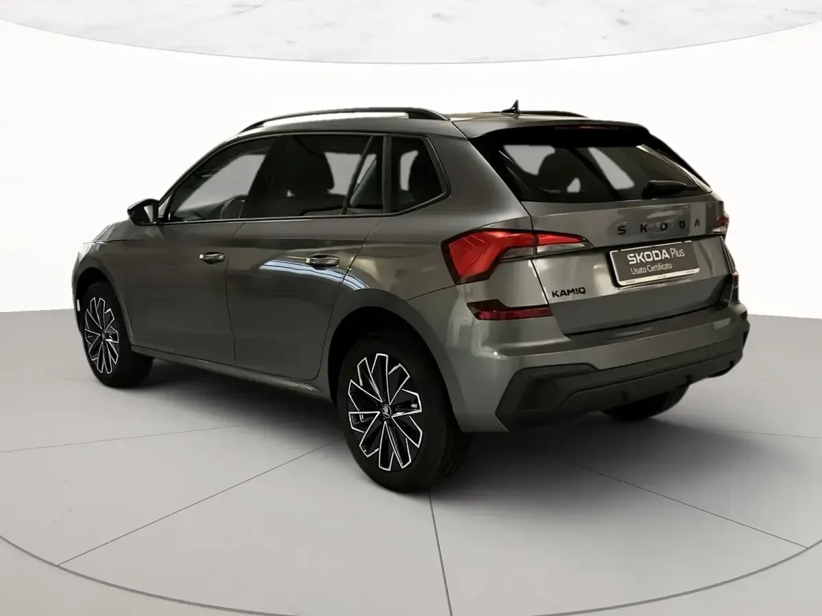 Usata Skoda Kamiq Selection 116 CV (85 kW) 2025 Grigio graphite metallizzato SUV