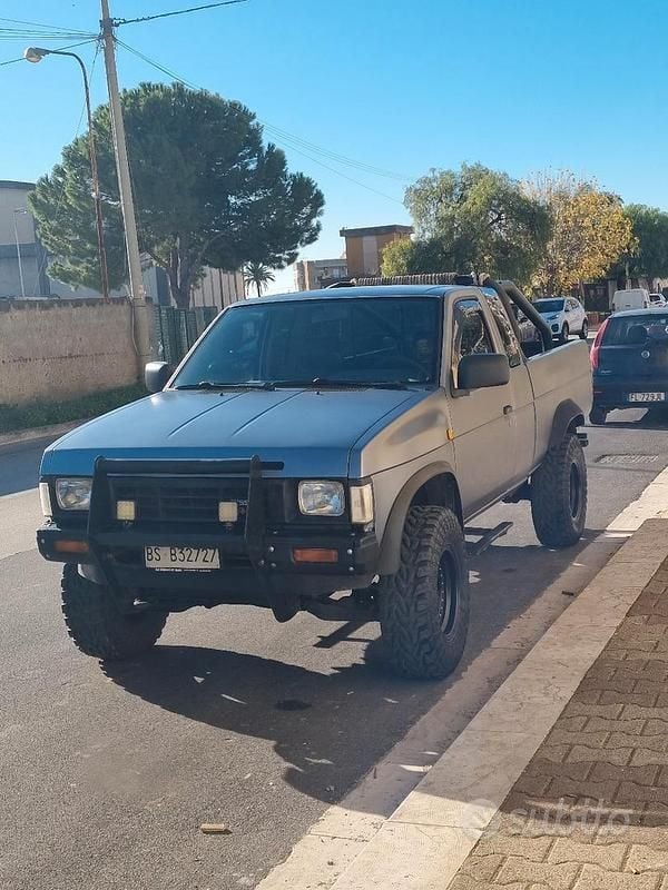 Usata Nissan King 72 CV (52 kW) 1988 Pick-up