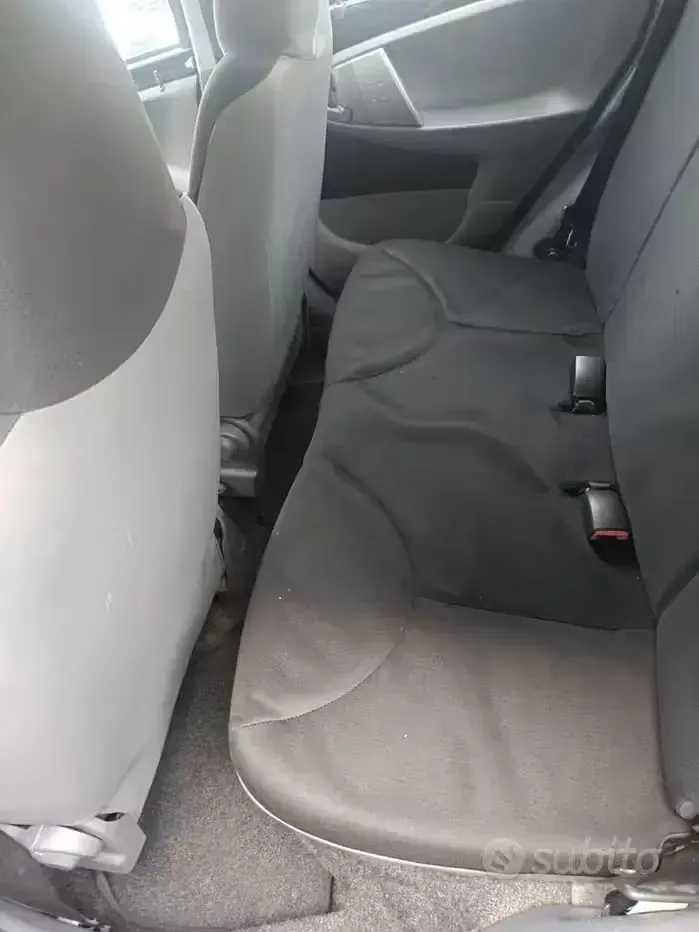Usata Toyota Aygo 68 CV (50 kW) 2007 Nero Utilitaria