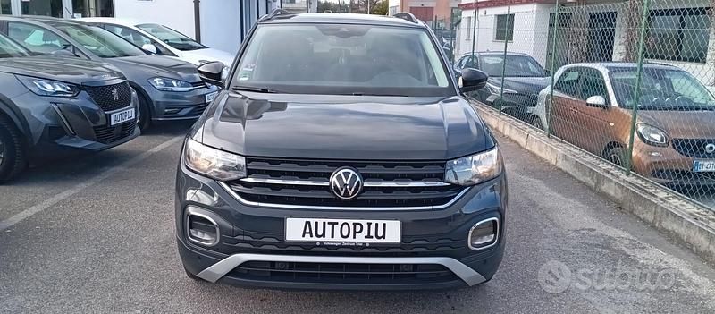 Usata VW T-Cross Active 95 CV (69 kW) 2021 Grigio SUV