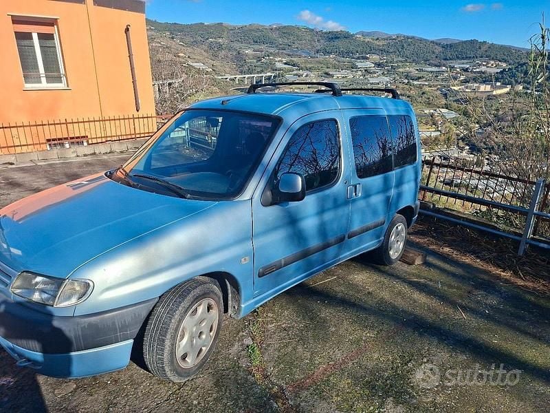 Usata Citroën Berlingo 69 CV (50 kW) 2001 Blu Monovolume