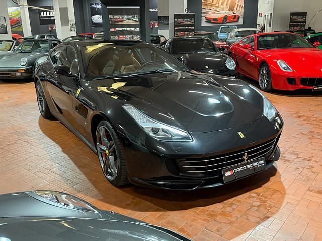 Usata Ferrari GTC4Lusso 689 CV (506 kW) 2016 Nero Station wagon