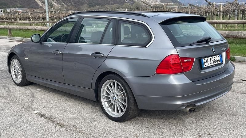 Usata BMW 320 184 CV (135 kW) 2011 Grigio Station wagon