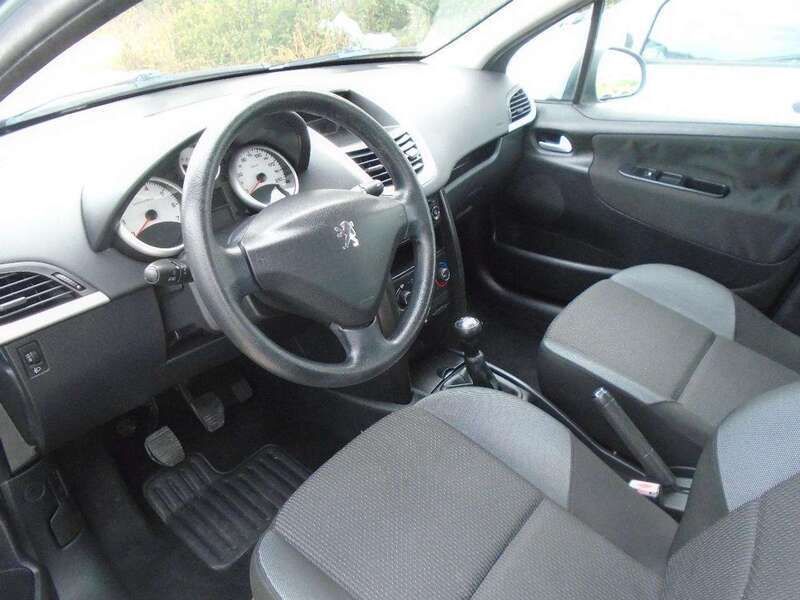 Usata Peugeot 207 75 CV (55 kW) 2010 Grigio chiaro Berlina