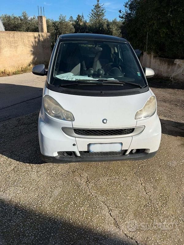 Bianco Usata 2008 Smart ForTwo Coupé Pure Coupé | 5200 € (Cara) - Immagine 1/4