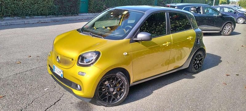 Usata Smart ForFour Edition #1 71 CV (52 kW) 2016 Oro Utilitaria