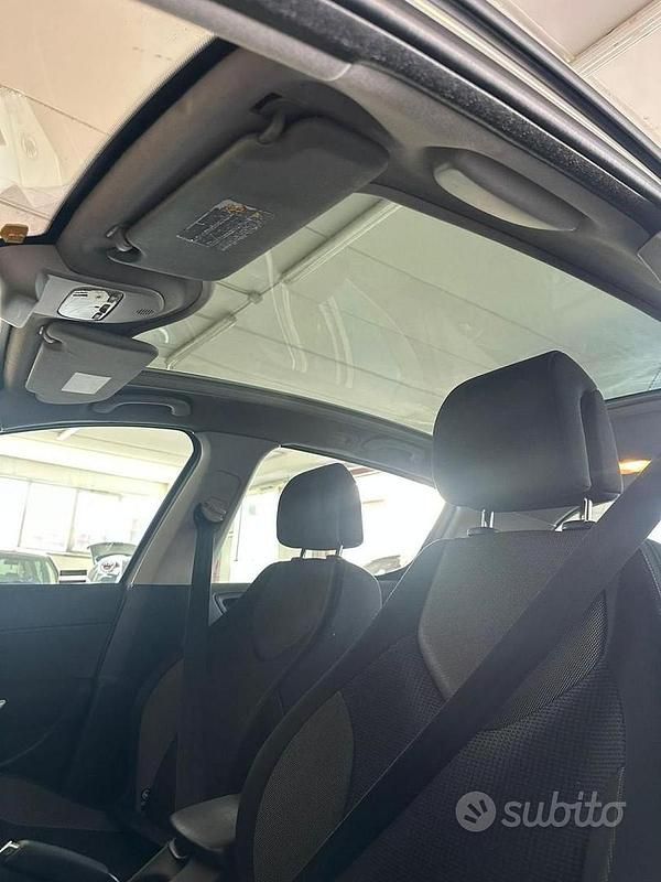 Usata Peugeot 308 Business-Line 112 CV (82 kW) 2009 Bianco Utilitaria