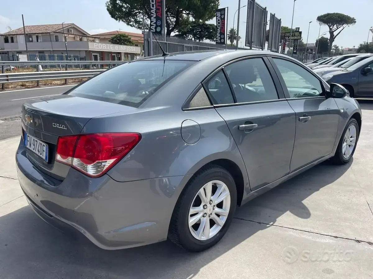 Usata Chevrolet Cruze 141 CV (103 kW) 2013 Grigio Berlina