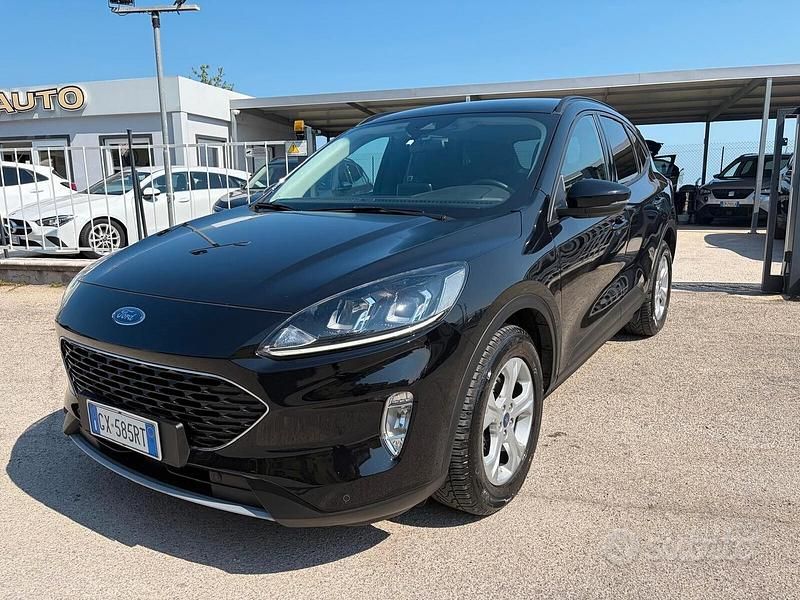 Usata Ford Kuga 120 CV (88 kW) 2022 Nero SUV