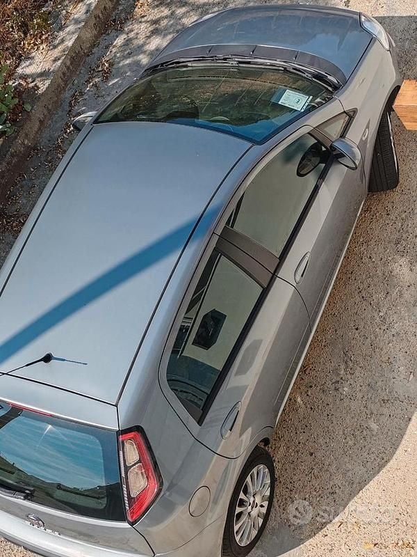 Usata Fiat Punto 77 CV (56 kW) 2014 Grigio Utilitaria