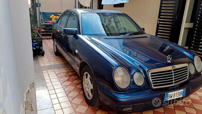Usata Mercedes E290 1996 Berlina